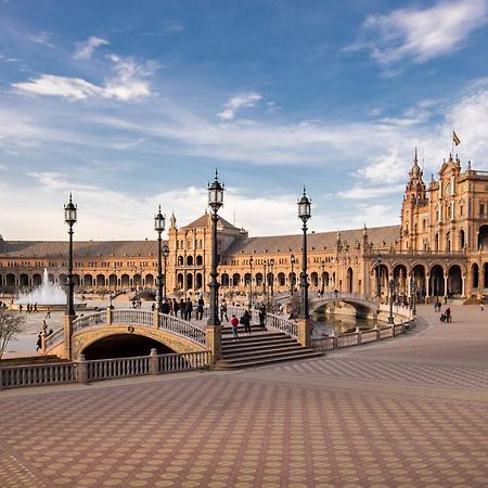 Rodrigo De Triana Courtyard By Valcambre Lägenhet Sevilla Exteriör bild