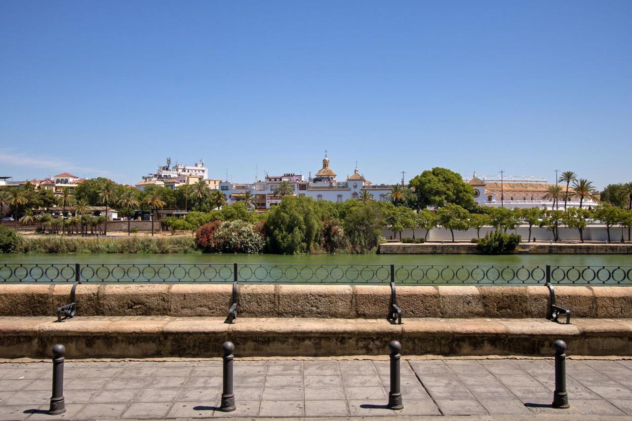Rodrigo De Triana Courtyard By Valcambre Lägenhet Sevilla Exteriör bild