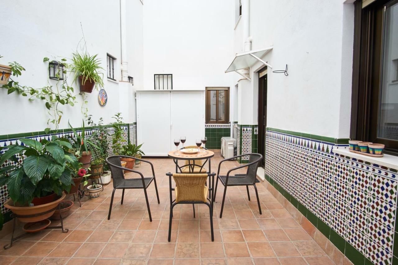 Rodrigo De Triana Courtyard By Valcambre Lägenhet Sevilla Exteriör bild