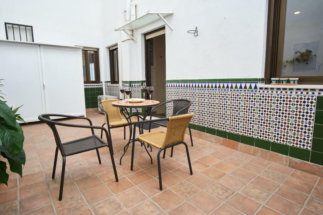 Rodrigo De Triana Courtyard By Valcambre Lägenhet Sevilla Exteriör bild