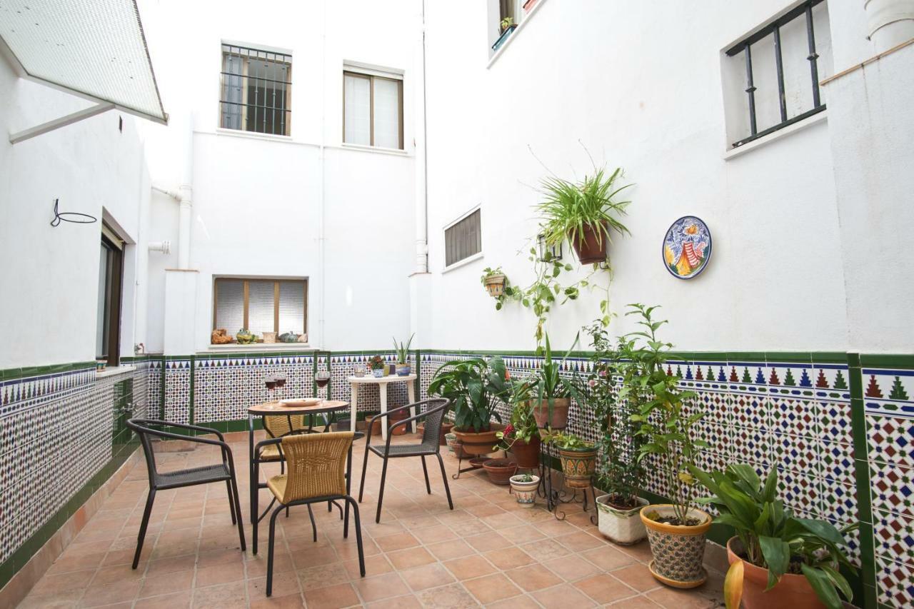 Rodrigo De Triana Courtyard By Valcambre Lägenhet Sevilla Exteriör bild